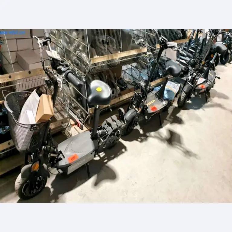 E-mobiles, e-scooters e e-veículos-5