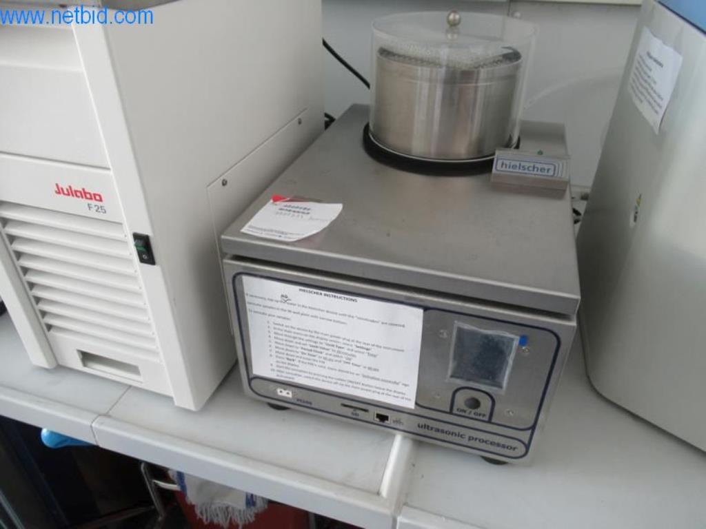 Velmi dobře udržovaný hmotnostní spektrometr se systémem HPLC a příslušenstvím-2