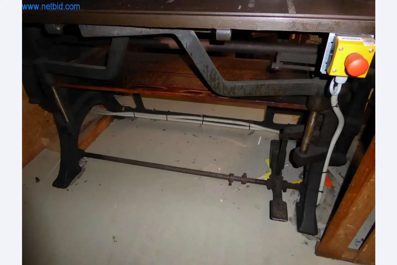 Máquinas para la fabricación de artículos de cuero, guarnicionería y talabartería-3