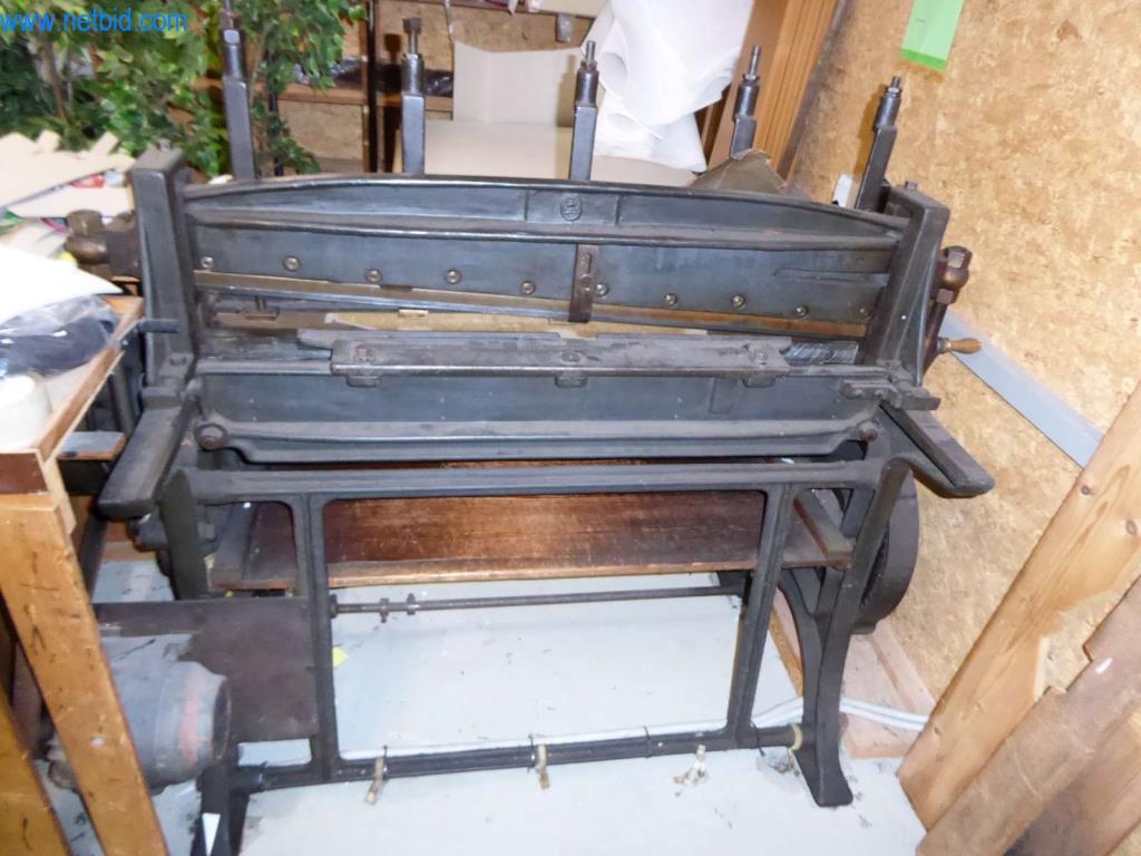 Máquinas para la fabricación de artículos de cuero, guarnicionería y talabartería-4