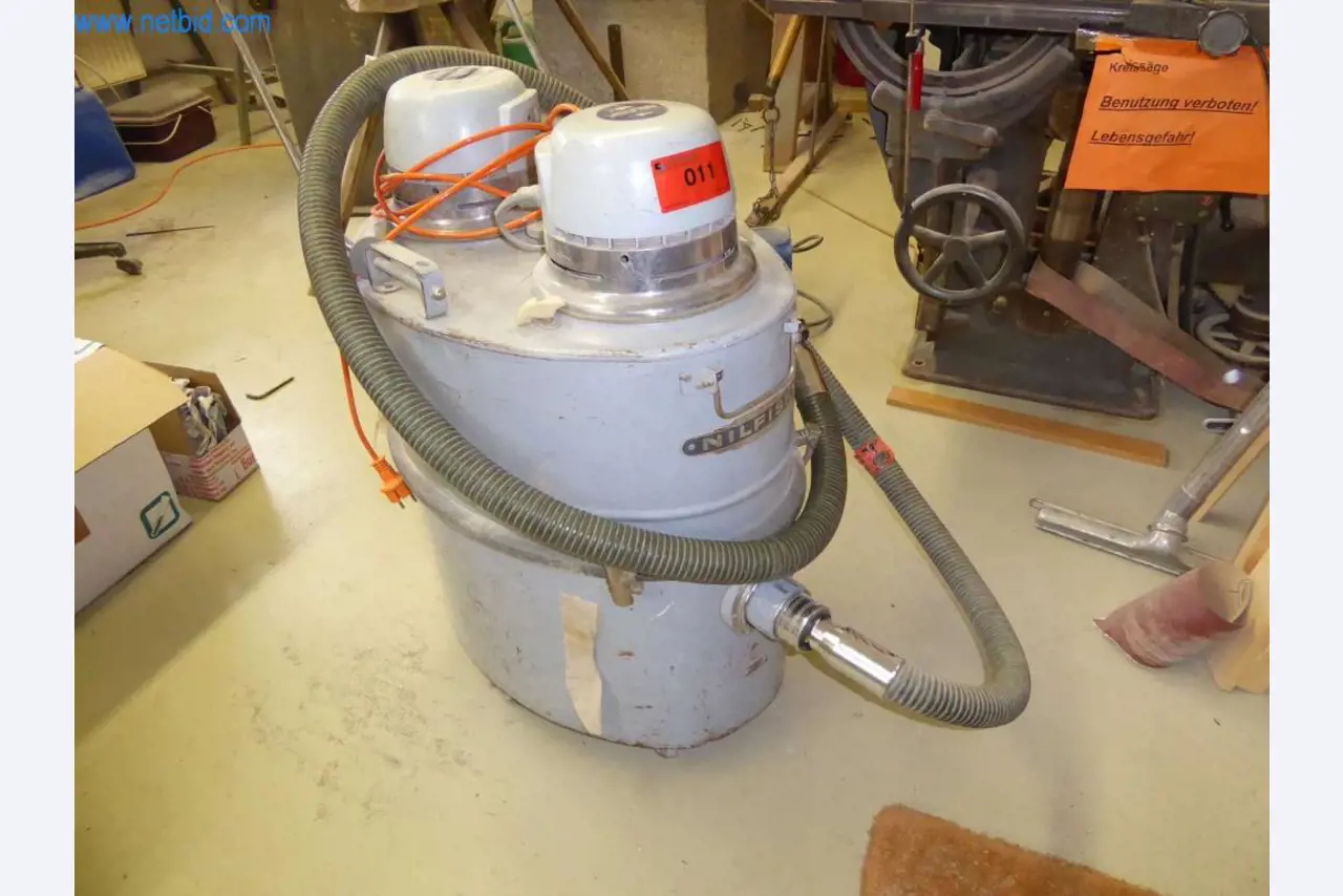 Stroje na výrobu koženého zboží, sedlářských výrobků a plodin-1