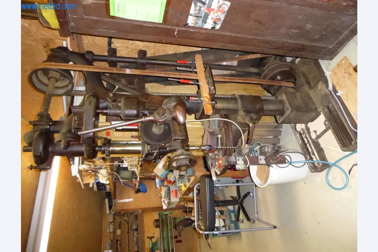 Maschinen zur Herstellung Leder-, Sattlerwaren und Gerten-1