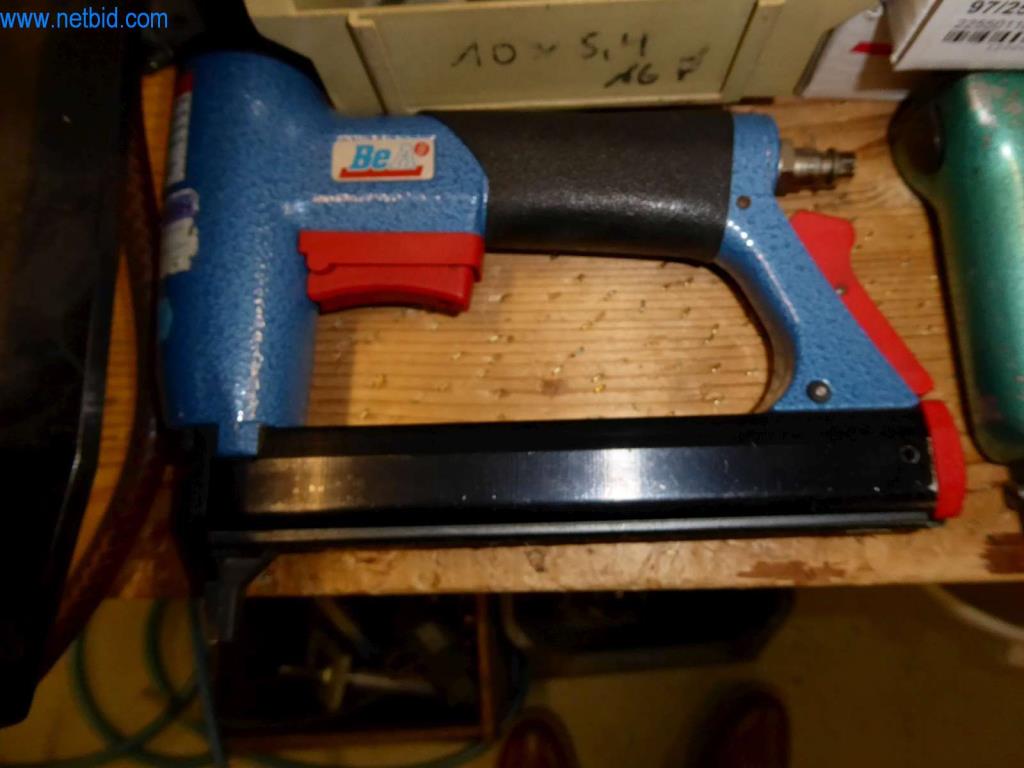 Stroje na výrobu koženého zboží, sedlářských výrobků a plodin-2