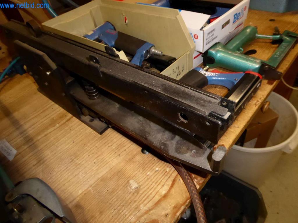 Stroje na výrobu koženého zboží, sedlářských výrobků a plodin-6