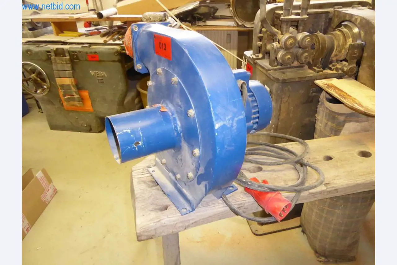 Machines voor de productie van lederwaren, zadeltuig en gewassen-3