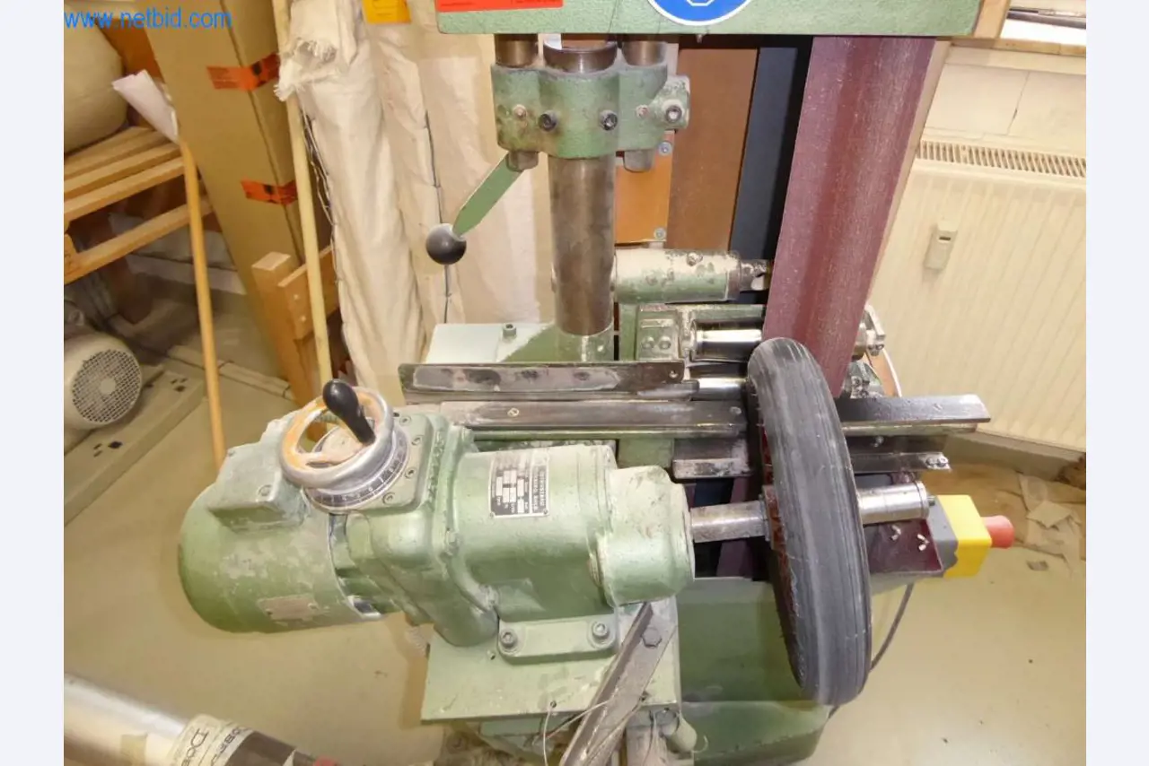 Máquinas para la fabricación de artículos de cuero, guarnicionería y talabartería-4