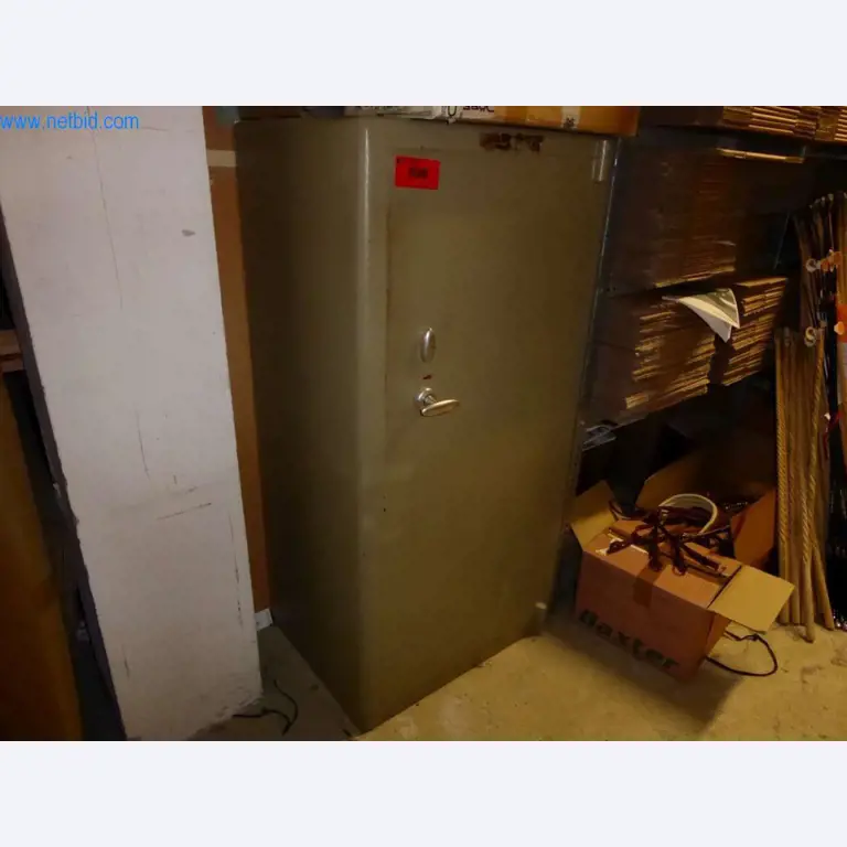 Máquinas para la fabricación de artículos de cuero, guarnicionería y talabartería-1