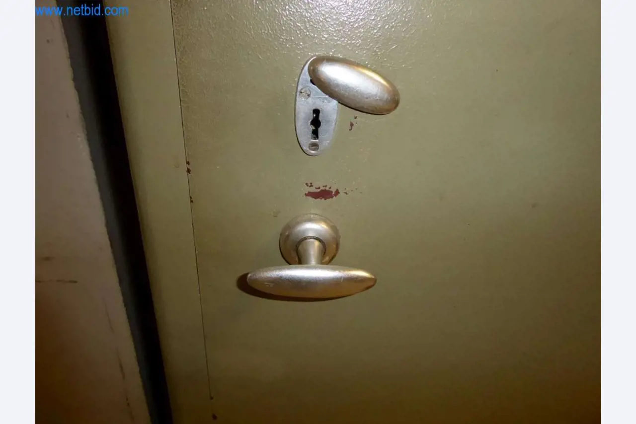 Máquinas para la fabricación de artículos de cuero, guarnicionería y talabartería-2