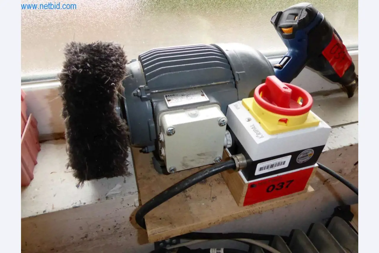 Maschinen zur Herstellung Leder-, Sattlerwaren und Gerten-2