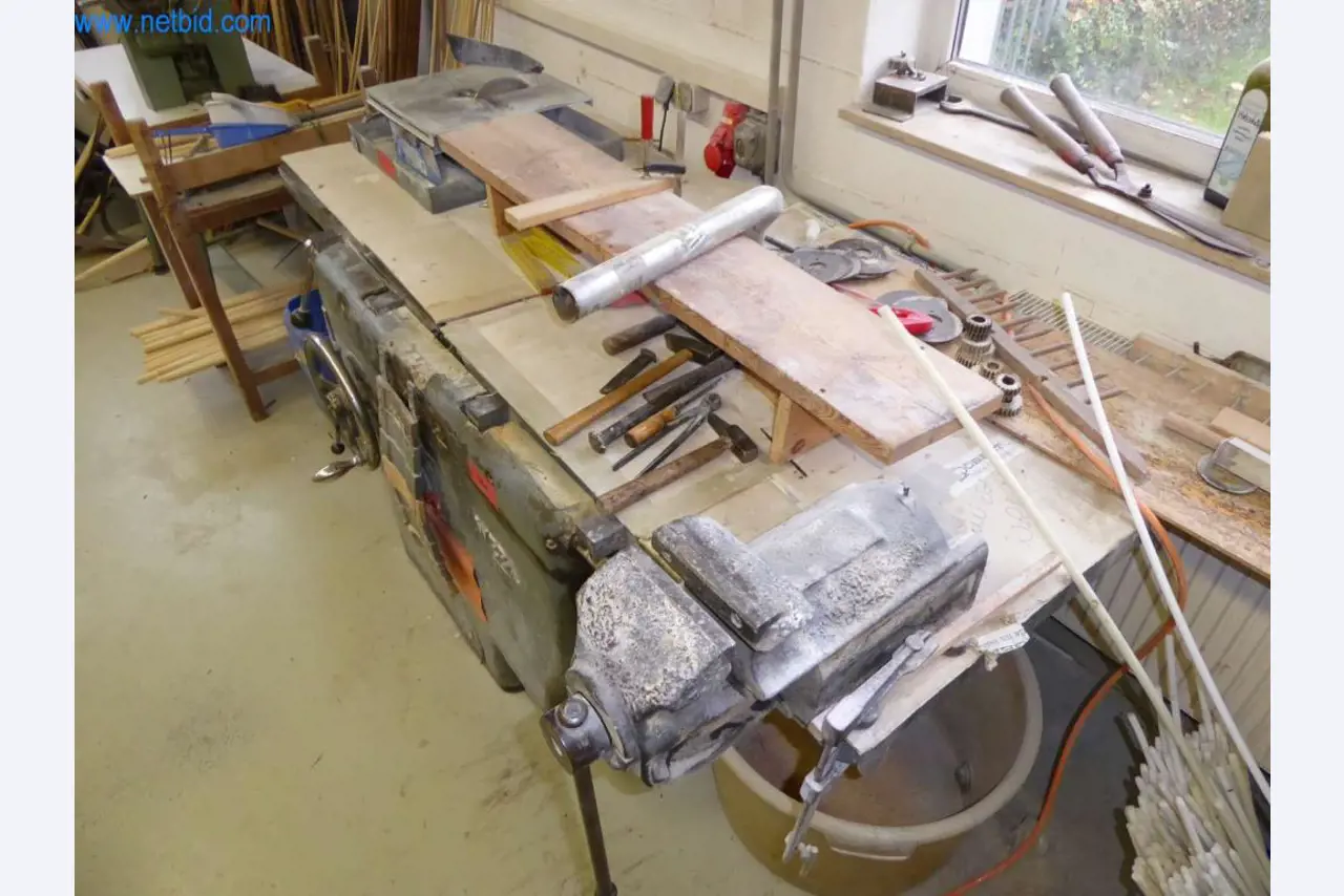 Máquinas para la fabricación de artículos de cuero, guarnicionería y talabartería-2