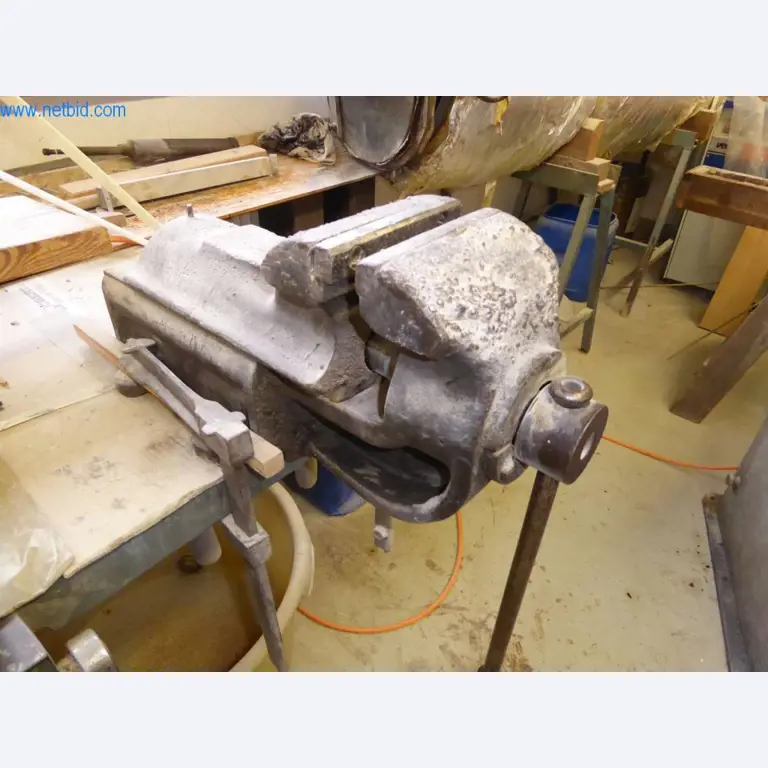 Máquinas para la fabricación de artículos de cuero, guarnicionería y talabartería-7