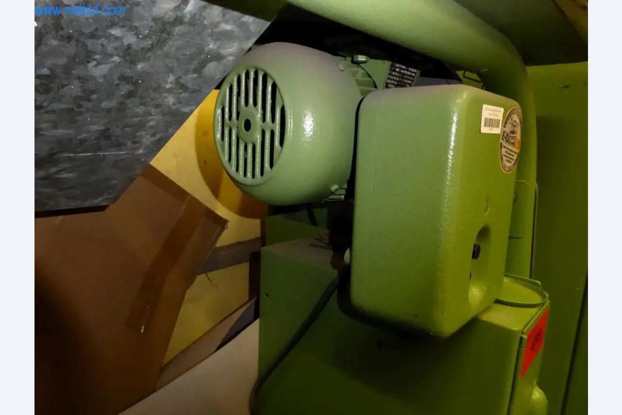 Machines voor de productie van lederwaren, zadeltuig en gewassen-2