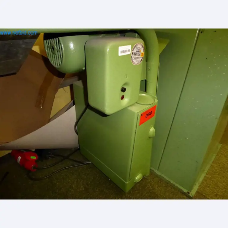 Machines voor de productie van lederwaren, zadeltuig en gewassen-3