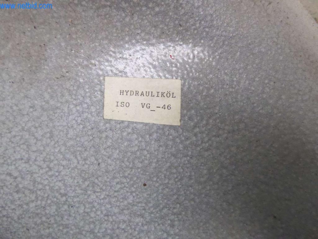 Stroje na výrobu koženého zboží, sedlářských výrobků a plodin-6