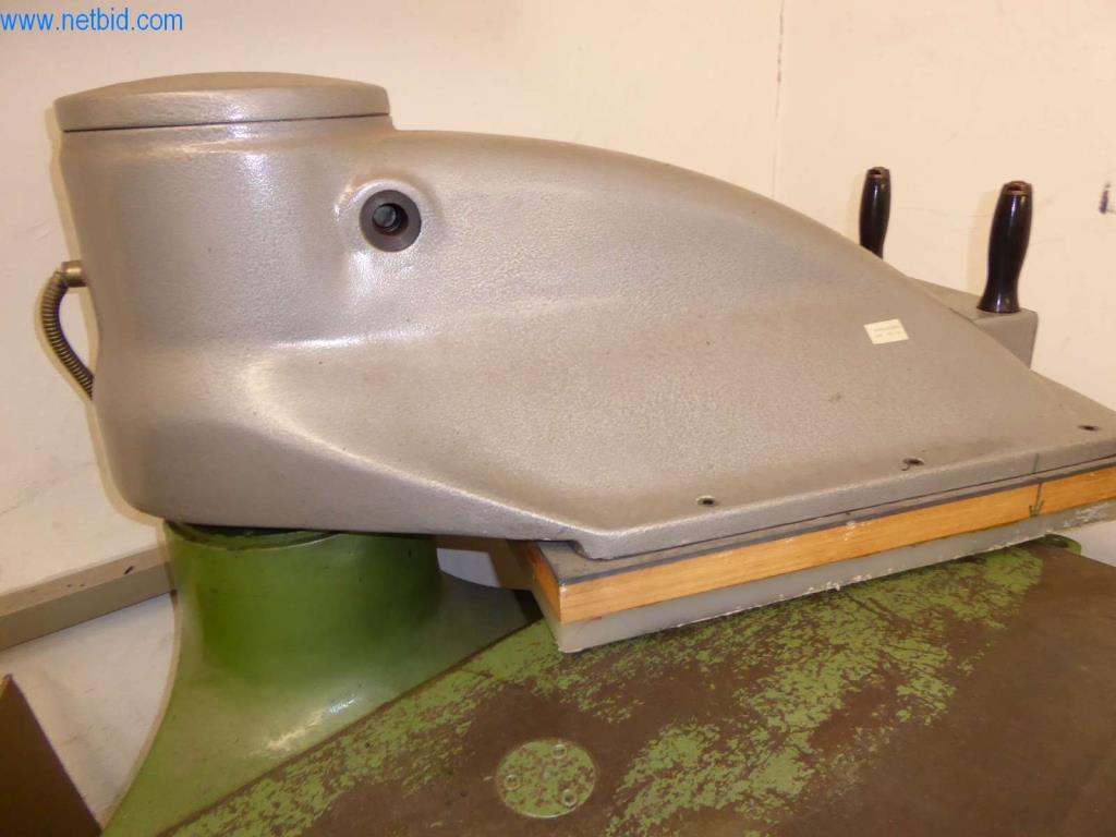 Stroje na výrobu koženého zboží, sedlářských výrobků a plodin-7