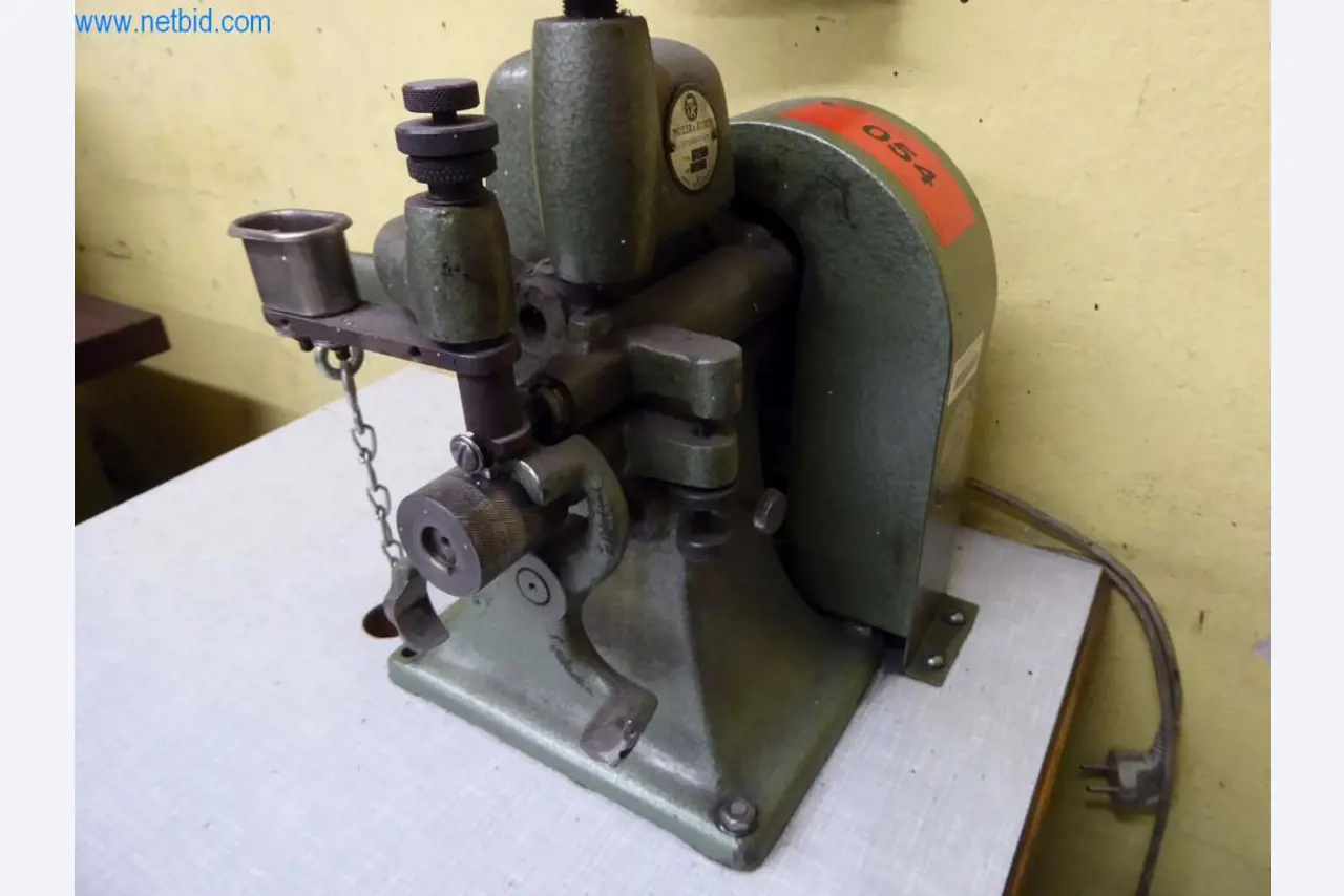 Maschinen zur Herstellung Leder-, Sattlerwaren und Gerten-6