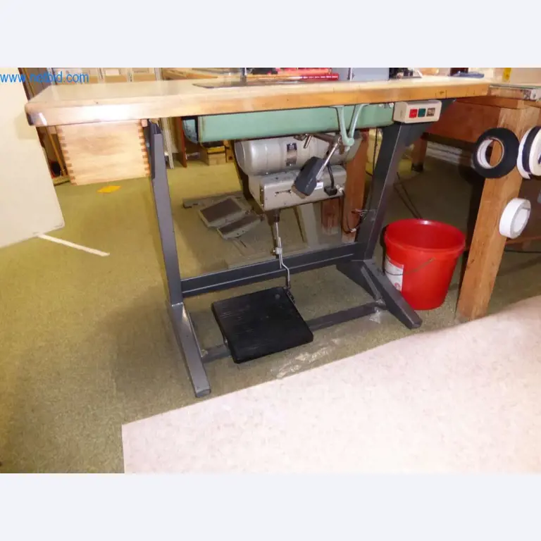 Stroje na výrobu koženého zboží, sedlářských výrobků a plodin-9