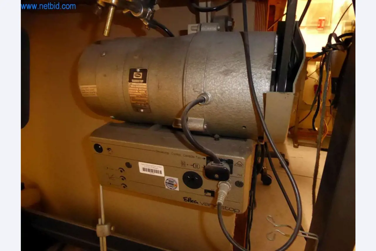 Machines voor de productie van lederwaren, zadeltuig en gewassen-8