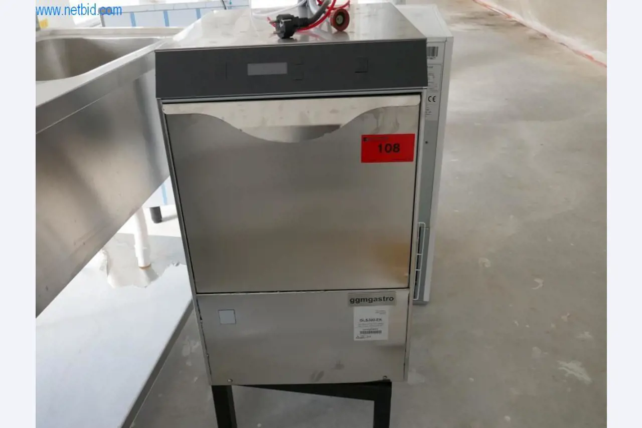 Baumaschinen, Bauzubehör, Gerüste, Schalungsträger, Stützen, metallverarbeitende Maschinen und Fahrzeuge-1