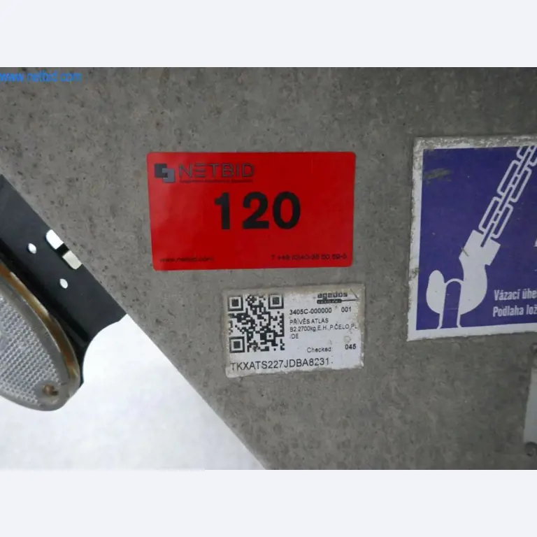 Stavební stroje, stavební příslušenství, lešení, bednicí nosníky, podpěry, kovoobráběcí stroje a vozidla-4