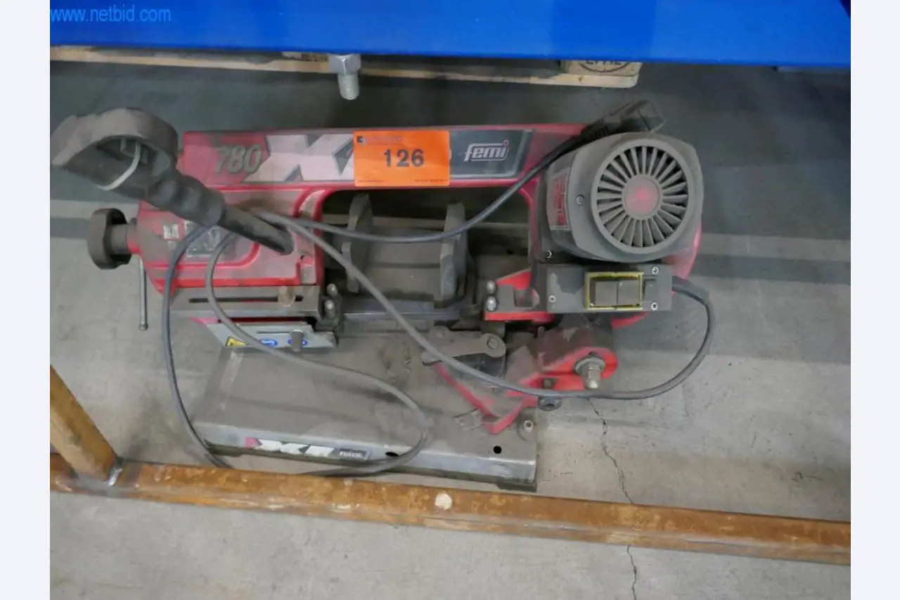 Baumaschinen, Bauzubehör, Gerüste, Schalungsträger, Stützen, metallverarbeitende Maschinen und Fahrzeuge-1