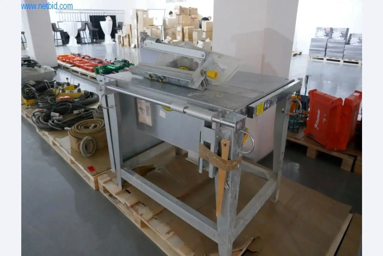 Maszyny budowlane, akcesoria budowlane, rusztowania, belki szalunkowe, podpory, maszyny i pojazdy do obróbki metalu-2