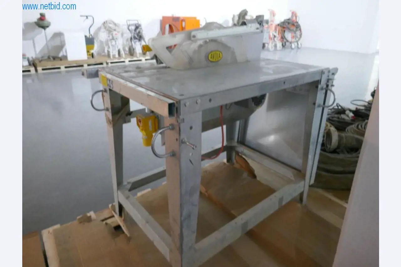 Maszyny budowlane, akcesoria budowlane, rusztowania, belki szalunkowe, podpory, maszyny i pojazdy do obróbki metalu-5