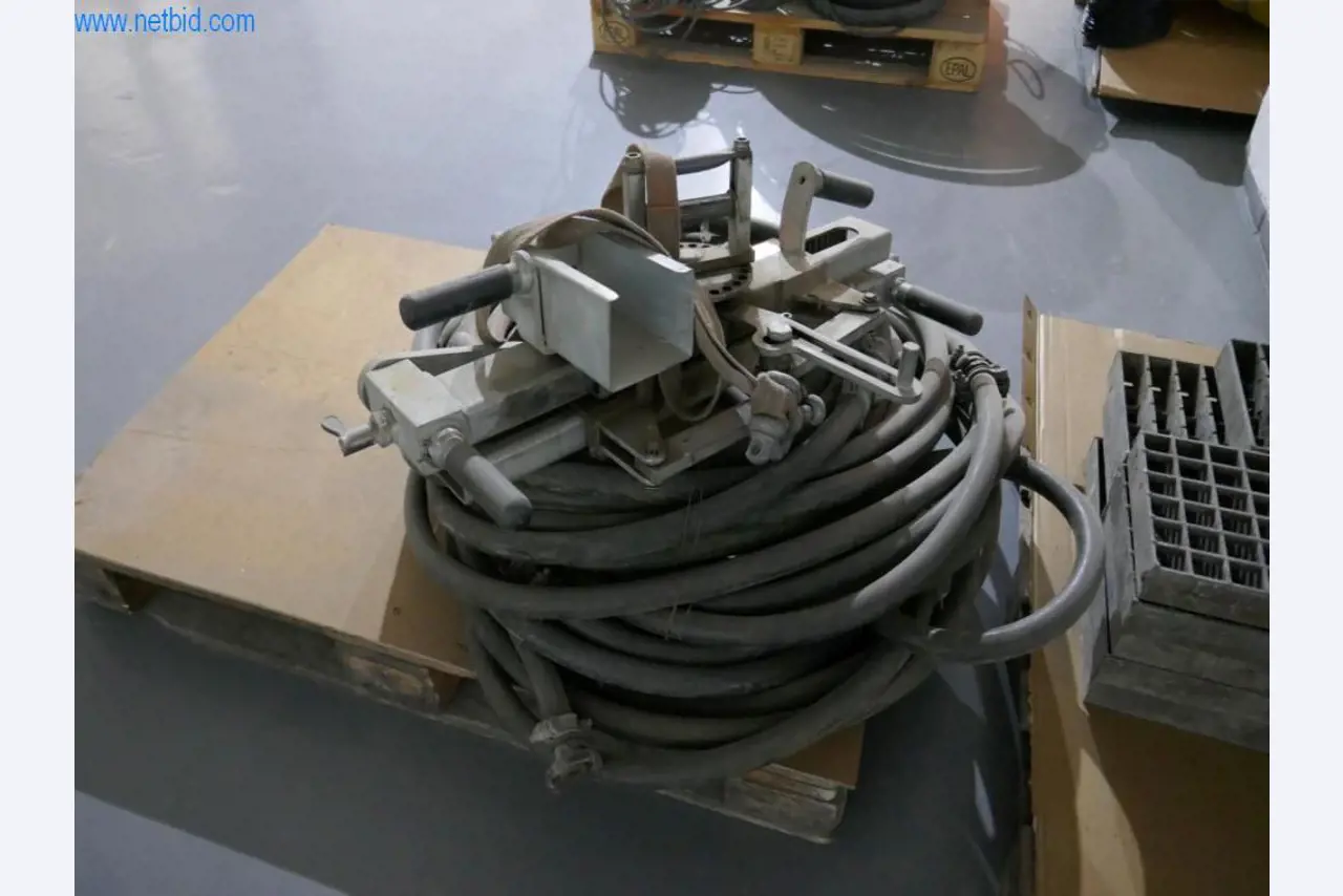 Maszyny budowlane, akcesoria budowlane, rusztowania, belki szalunkowe, podpory, maszyny i pojazdy do obróbki metalu-3