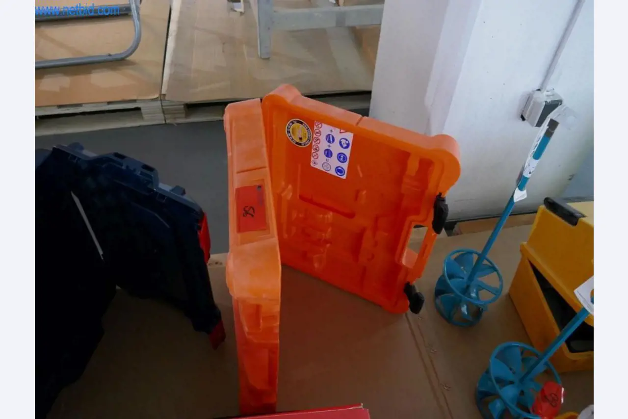 Bouwmachines, bouwaccessoires, steigers, bekistingsbalken, dragers, metaalbewerkingsmachines en -voertuigen-1