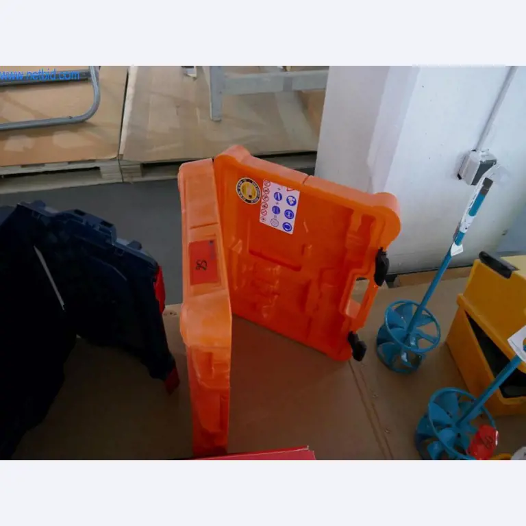 Bouwmachines, bouwaccessoires, steigers, bekistingsbalken, dragers, metaalbewerkingsmachines en -voertuigen-1