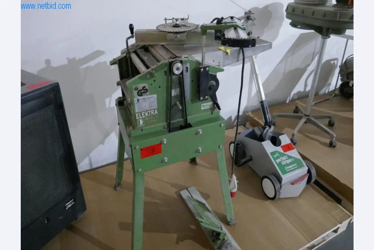 Baumaschinen, Bauzubehör, Gerüste, Schalungsträger, Stützen, metallverarbeitende Maschinen und Fahrzeuge-1