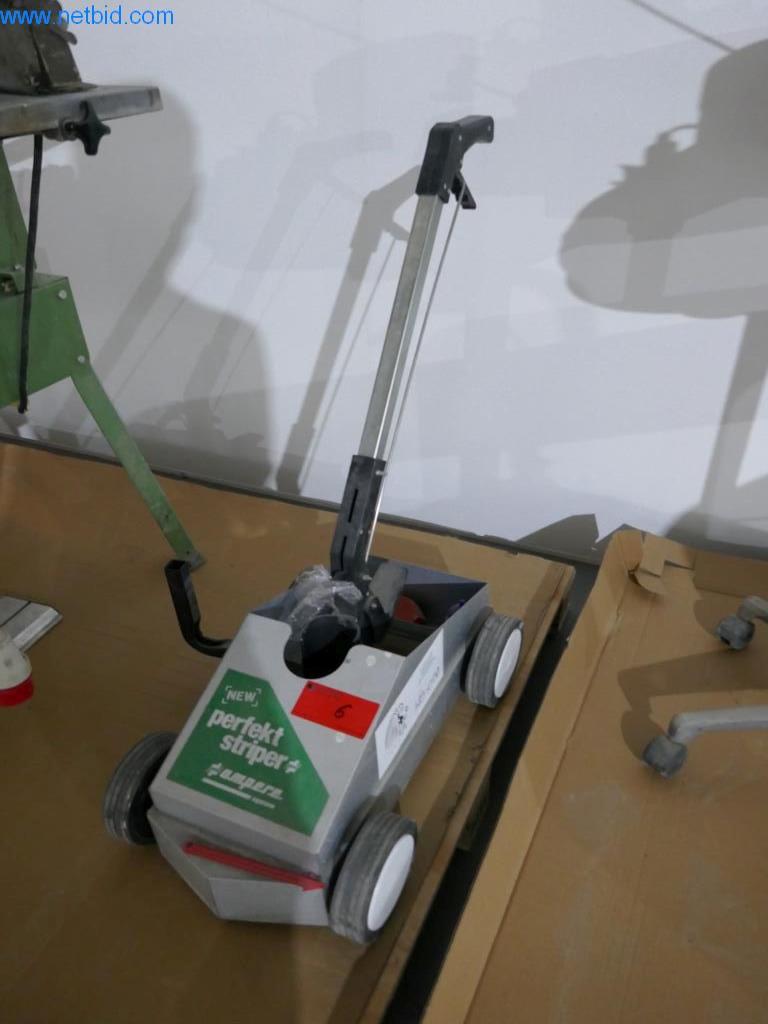 Stavební stroje, stavební příslušenství, lešení, bednicí nosníky, podpěry, kovoobráběcí stroje a vozidla-1