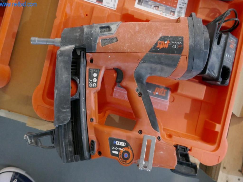 Stavební stroje, stavební příslušenství, lešení, bednicí nosníky, podpěry, kovoobráběcí stroje a vozidla-2