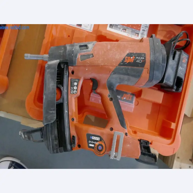 Stavební stroje, stavební příslušenství, lešení, bednicí nosníky, podpěry, kovoobráběcí stroje a vozidla-2