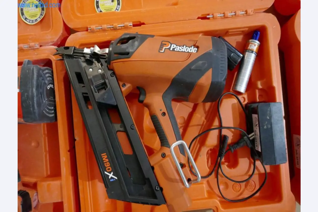 Bouwmachines, bouwaccessoires, steigers, bekistingsbalken, dragers, metaalbewerkingsmachines en -voertuigen-3