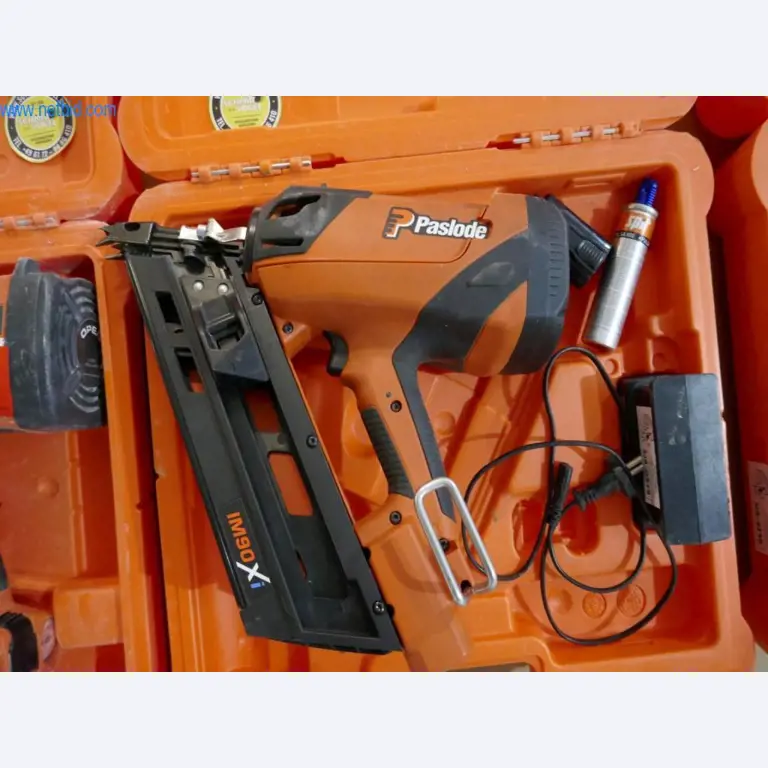 Bouwmachines, bouwaccessoires, steigers, bekistingsbalken, dragers, metaalbewerkingsmachines en -voertuigen-3