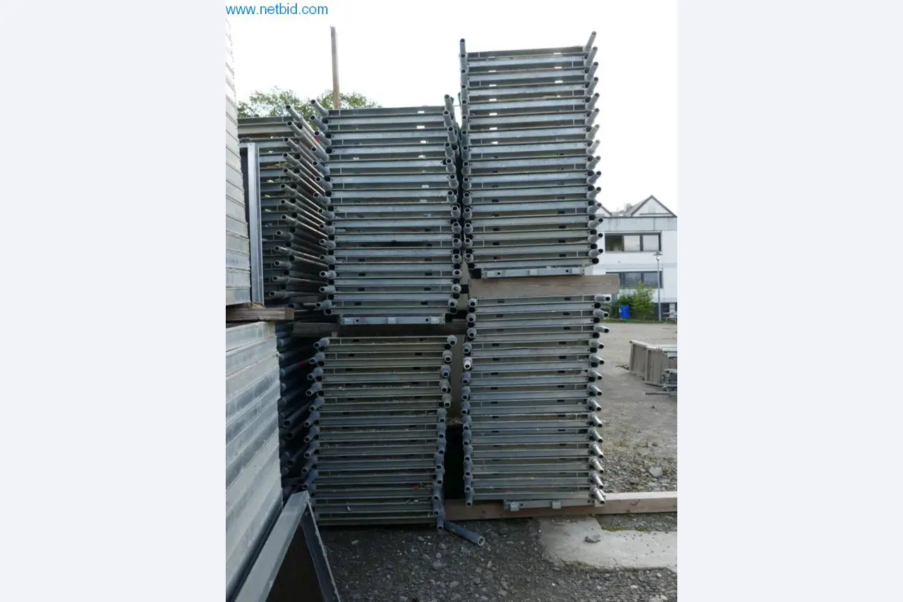 Maszyny budowlane, akcesoria budowlane, rusztowania, belki szalunkowe, podpory, maszyny i pojazdy do obróbki metalu-11