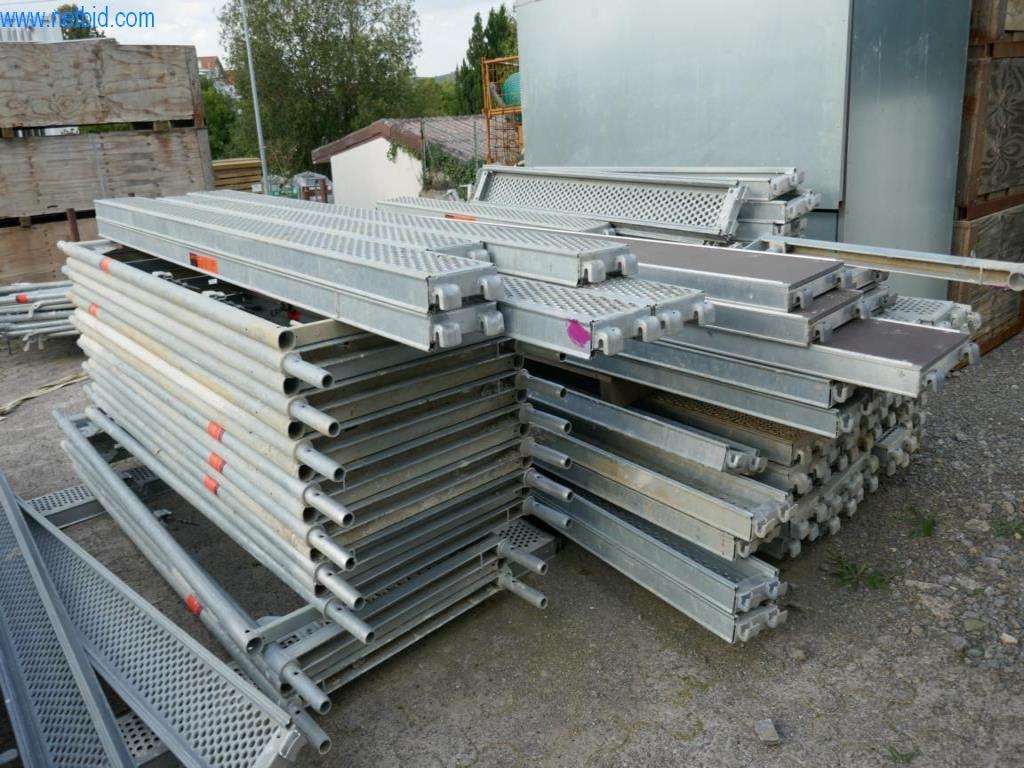 Máquinas de construção, acessórios de construção, andaimes, vigas de cofragem, suportes, máquinas e veículos para trabalhar metais-14