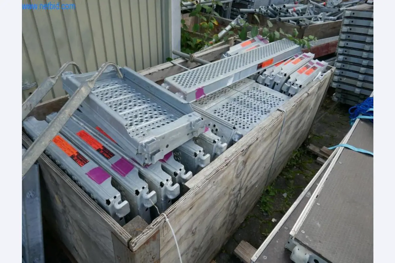 Maszyny budowlane, akcesoria budowlane, rusztowania, belki szalunkowe, podpory, maszyny i pojazdy do obróbki metalu-22