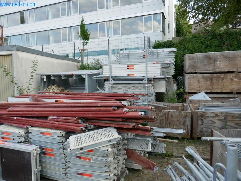 Máquinas de construção, acessórios de construção, andaimes, vigas de cofragem, suportes, máquinas e veículos para trabalhar metais-24