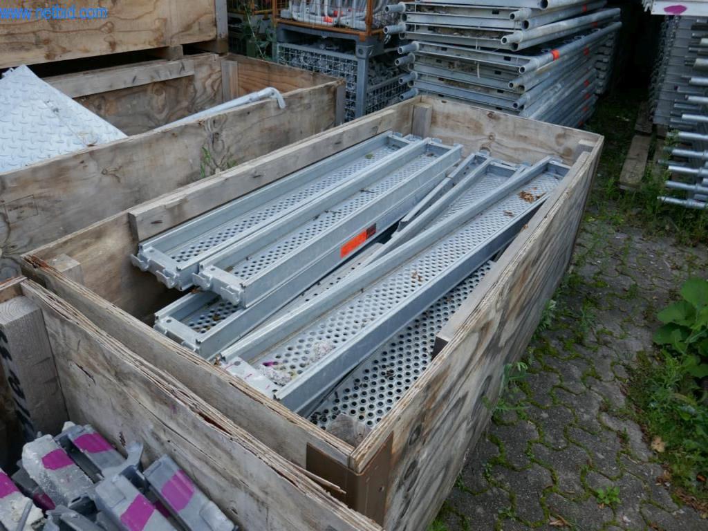 Máquinas de construção, acessórios de construção, andaimes, vigas de cofragem, suportes, máquinas e veículos para trabalhar metais-28