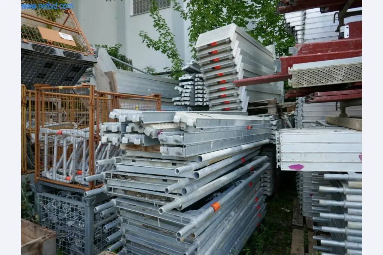 Maszyny budowlane, akcesoria budowlane, rusztowania, belki szalunkowe, podpory, maszyny i pojazdy do obróbki metalu-30