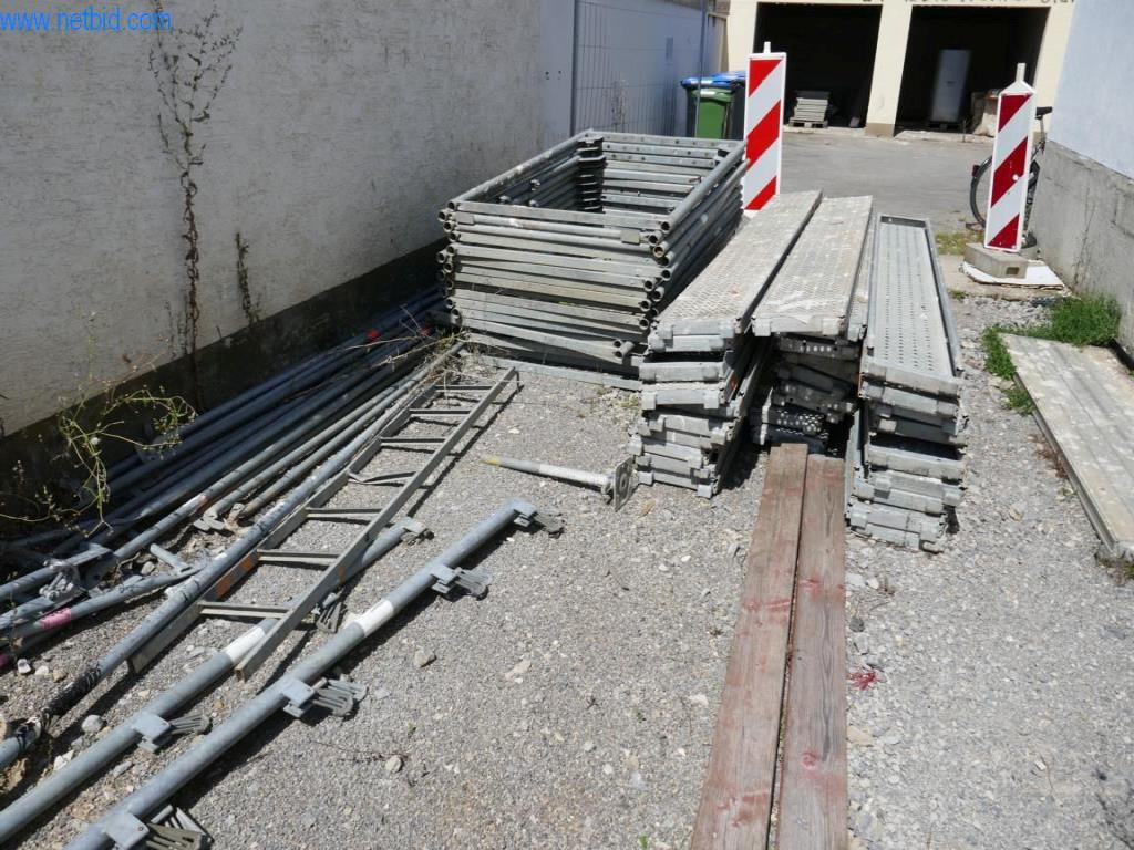 Máquinas de construção, acessórios de construção, andaimes, vigas de cofragem, suportes, máquinas e veículos para trabalhar metais-6