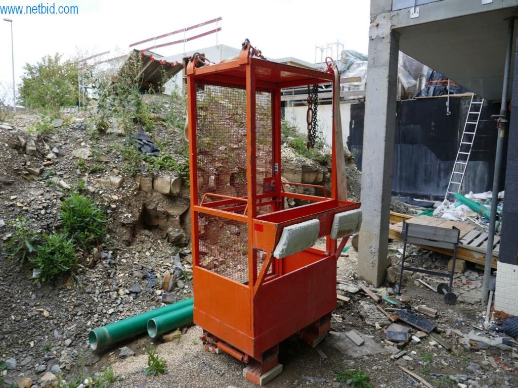 Maquinaria de construcción, accesorios de construcción, andamios, vigas de encofrado, soportes, maquinaria y vehículos para la metalurgia-1