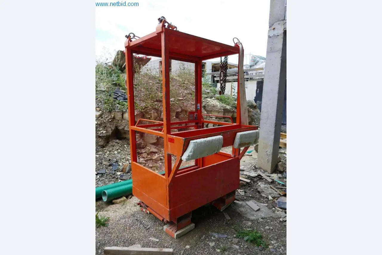 Bouwmachines, bouwaccessoires, steigers, bekistingsbalken, dragers, metaalbewerkingsmachines en -voertuigen-2