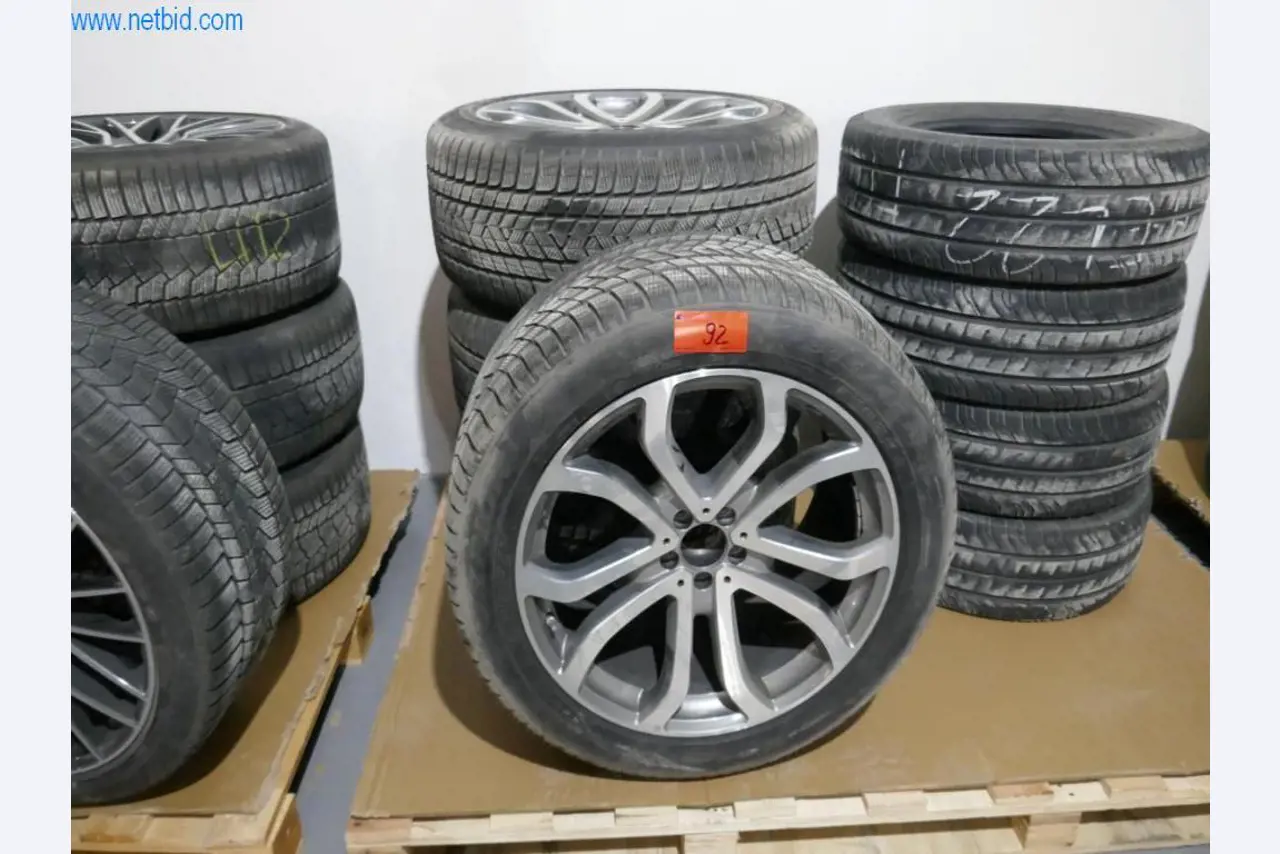 Maszyny budowlane, akcesoria budowlane, rusztowania, belki szalunkowe, podpory, maszyny i pojazdy do obróbki metalu-1