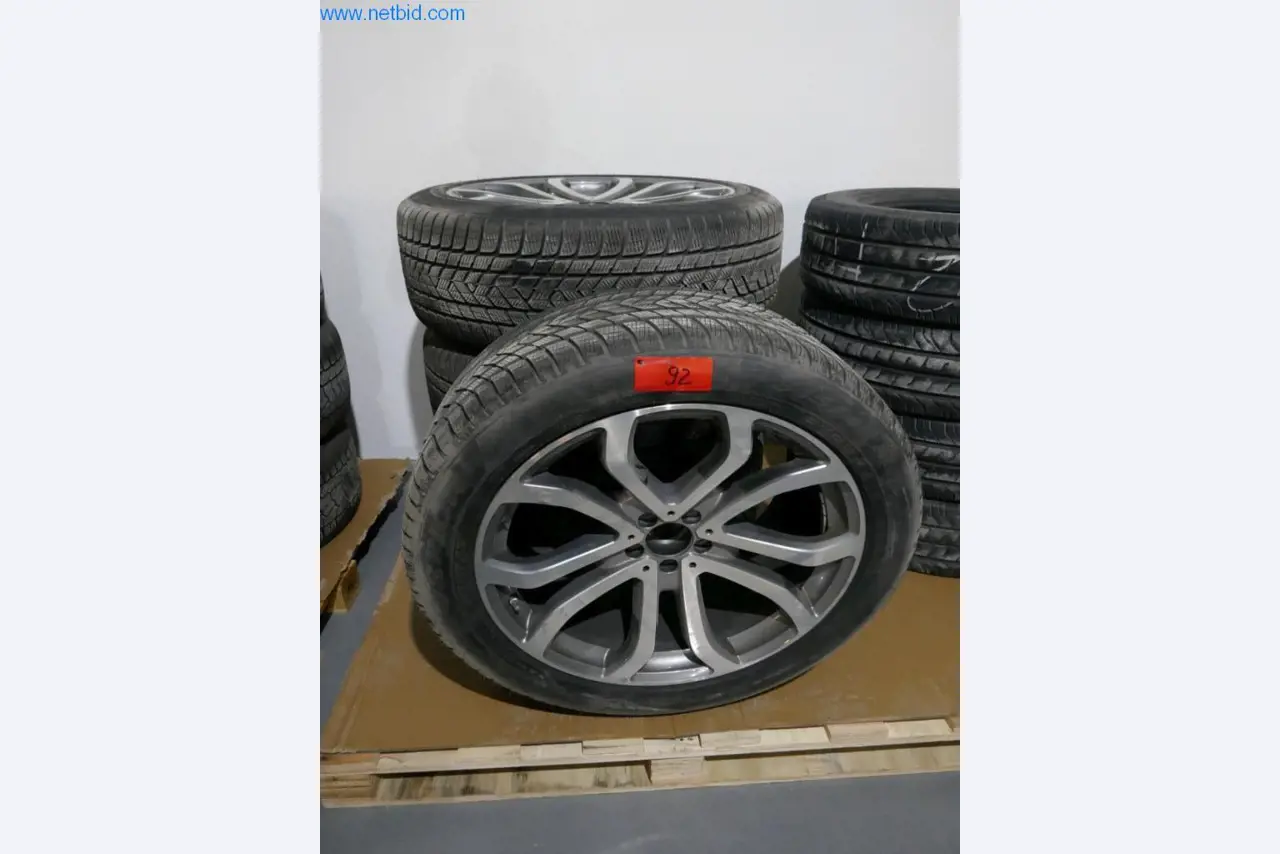 Maszyny budowlane, akcesoria budowlane, rusztowania, belki szalunkowe, podpory, maszyny i pojazdy do obróbki metalu-2