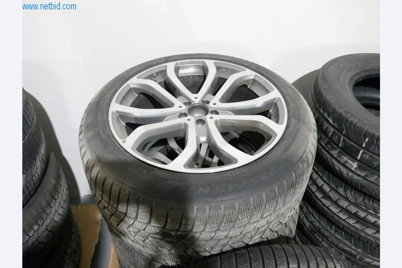 Maszyny budowlane, akcesoria budowlane, rusztowania, belki szalunkowe, podpory, maszyny i pojazdy do obróbki metalu-3