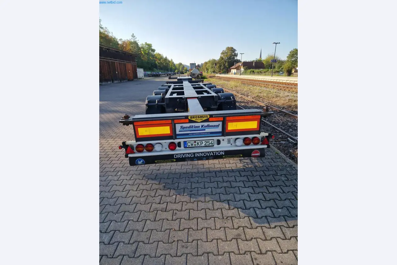 Sattelauflieger - Wechselbrücken - Container - Schwerlastgabelstapler -1