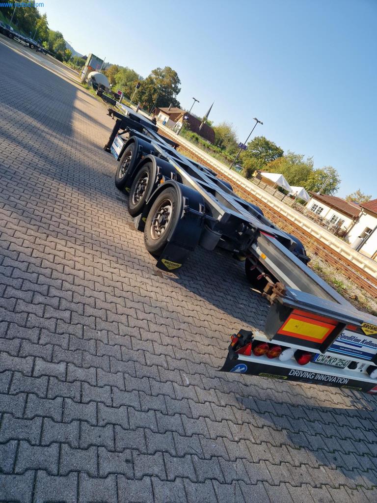 semi-remorques - caisses mobiles - conteneurs - chariots élévateurs gros tonnage-2